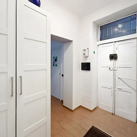 A House - Cozy At Noce District דירה